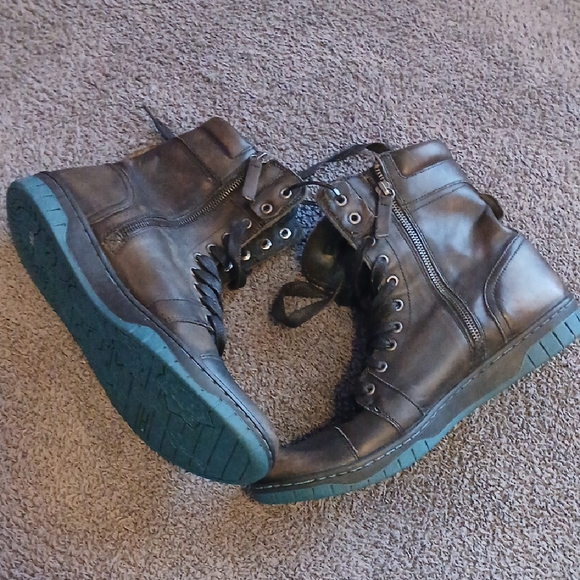 Diesel Men's Brown and Blue Boots - Picture 1 of 4